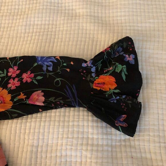 Old Navy black, floral shift dress with bell sleeves. - Picture 5 of 6